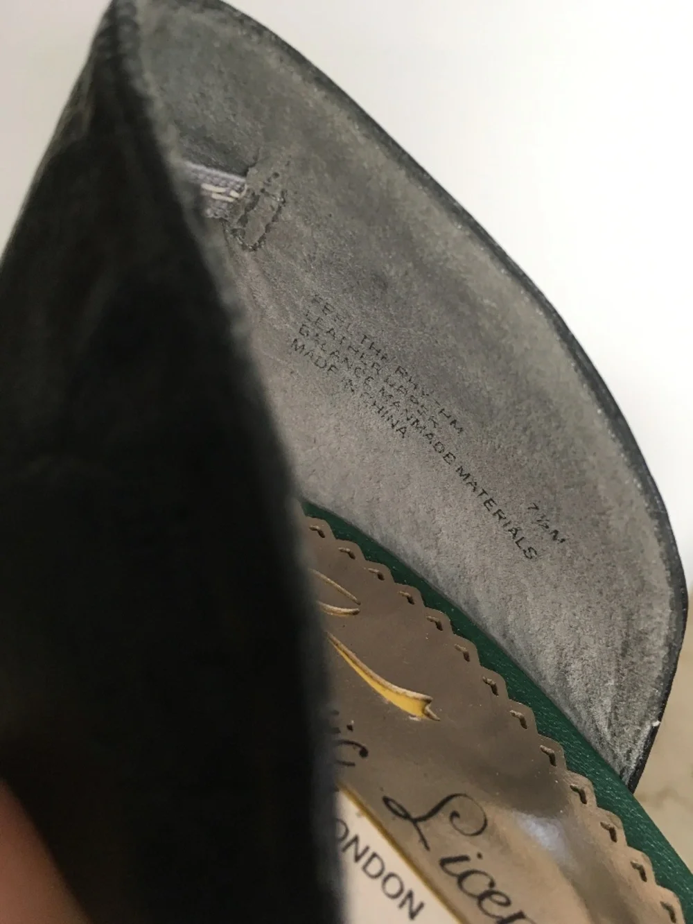 SZ 7.5 Women's Retro Green & Black Poetic Licence pumps